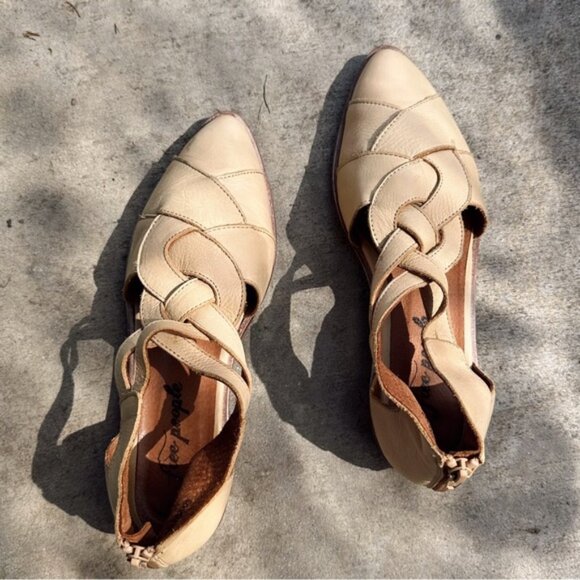 EUC FREE PEOPLE sandals - Picture 1 of 5